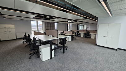 Desks in Office 2.003